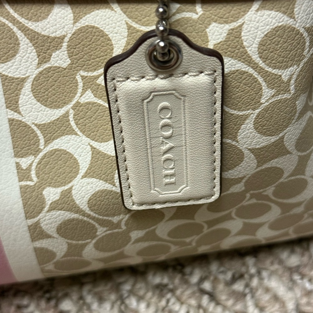 Coach Cream and Pink Satchel with Signature Design - Picture 2 of 9